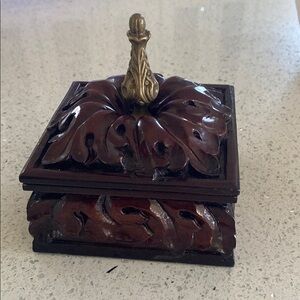 Bombay Company Antique Collectible Carved Decorative Box